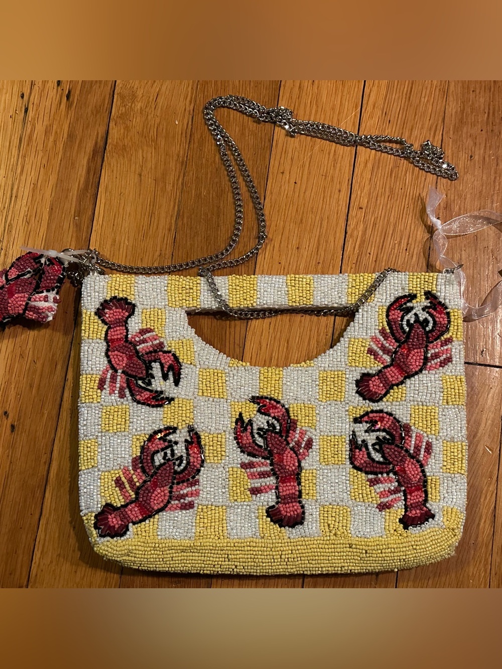 🦞✨ Coastal Chic Beaded Lobster Bag – Optional Chain Strap – Statement Piece ✨🦞 - Picture 2 of 6